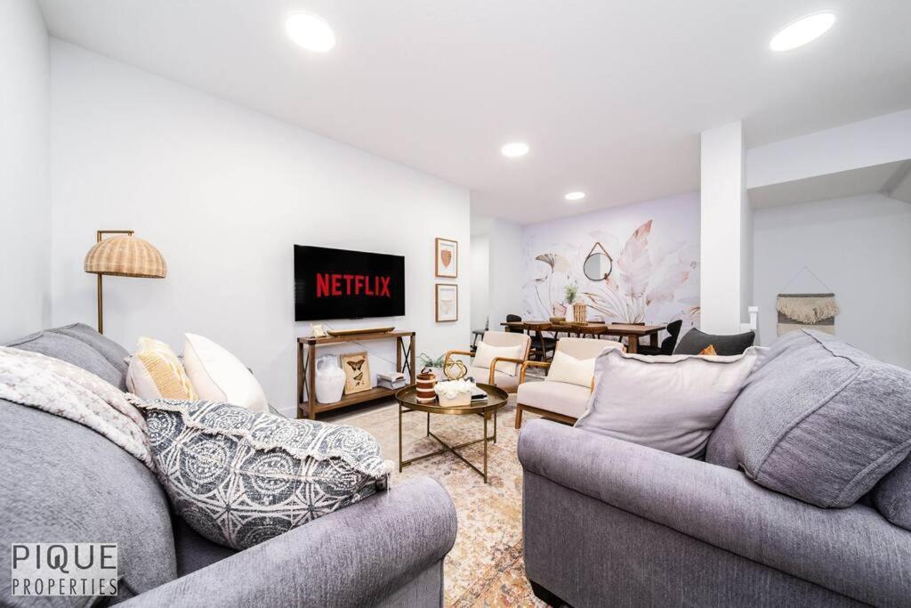 Urbanutopia*luxury Home*king Bed*patio/bbq*sleep16 * Edmonton