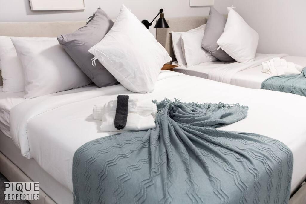 Urbanutopia*luxury Home*king Bed*patio/bbq*sleep16 Holiday home *