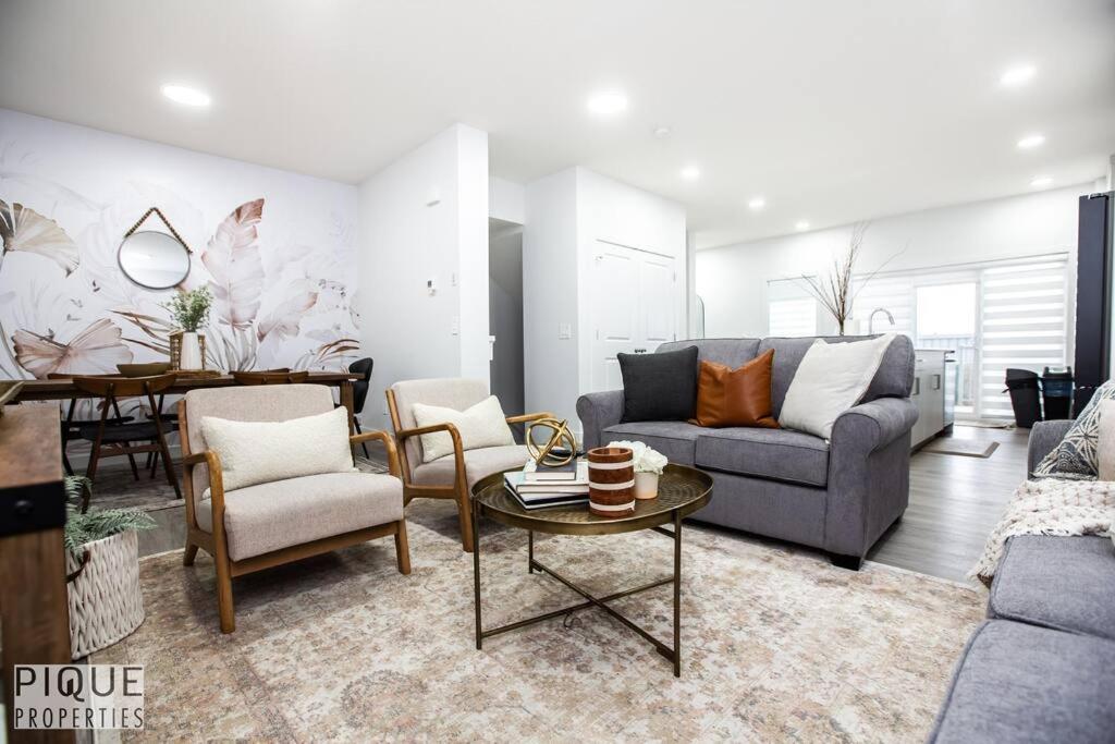 Urbanutopia*luxury Home*king Bed*patio/bbq*sleep16 Edmonton