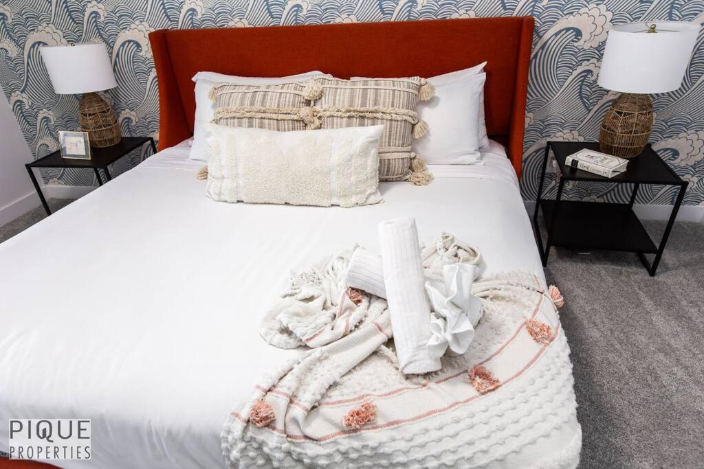 Holiday home Urbanutopia*luxury Home*king Bed*patio/bbq*sleep16 Edmonton