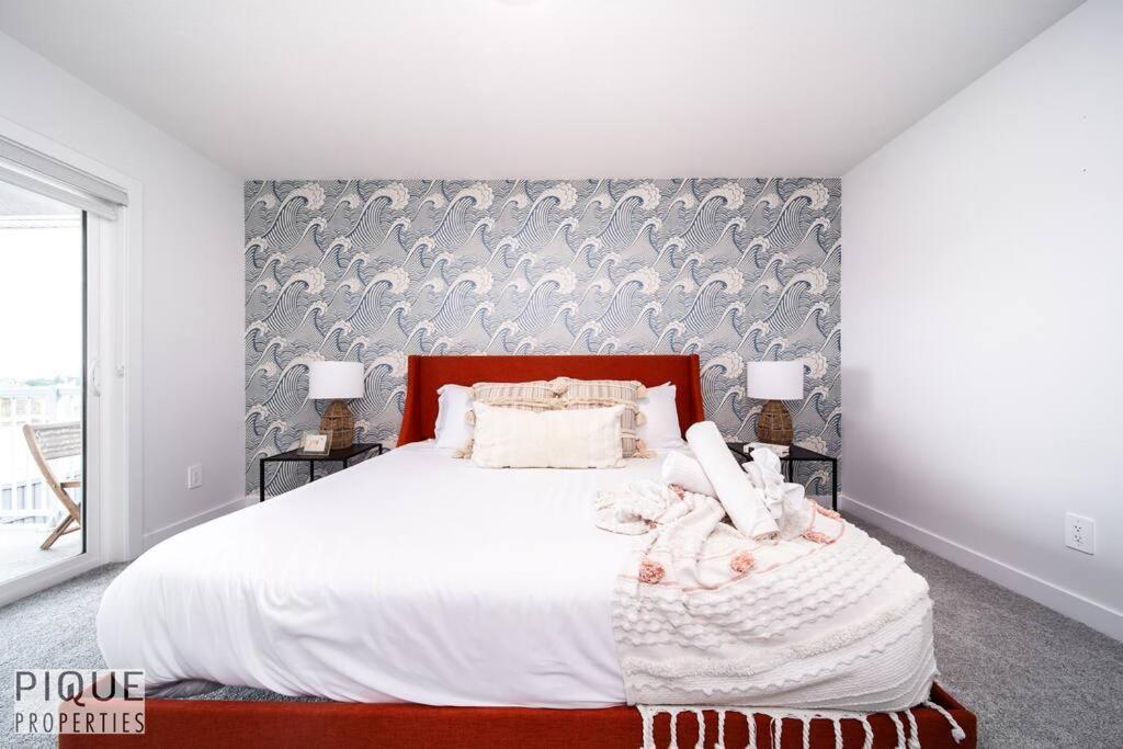 Holiday home Urbanutopia*luxury Home*king Bed*patio/bbq*sleep16 Edmonton